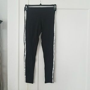 Victoria Secret PINK black ankle lenth leggings